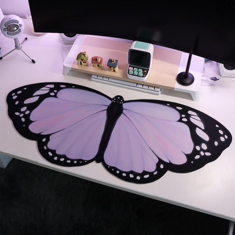 Purple Lilac Butterfly Deskmat - Tradescantia Purple incelemesi ve fiyatı