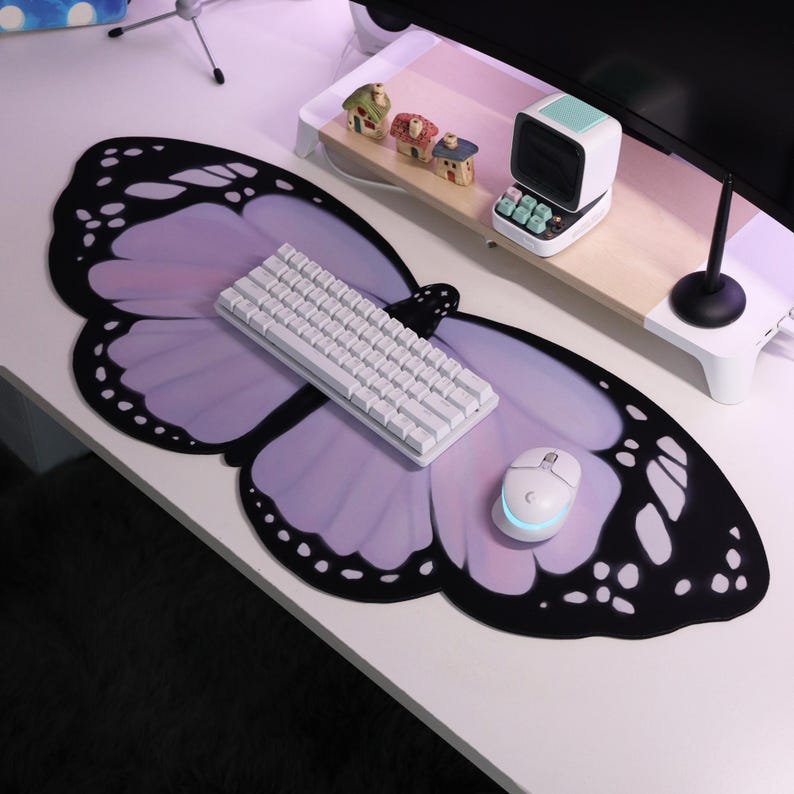 Purple Lilac Butterfly Deskmat - Tradescantia Purple incelemesi ve fiyatı
